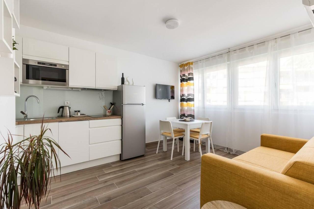 Apartments Cezar สปลิท ภายนอก รูปภาพ