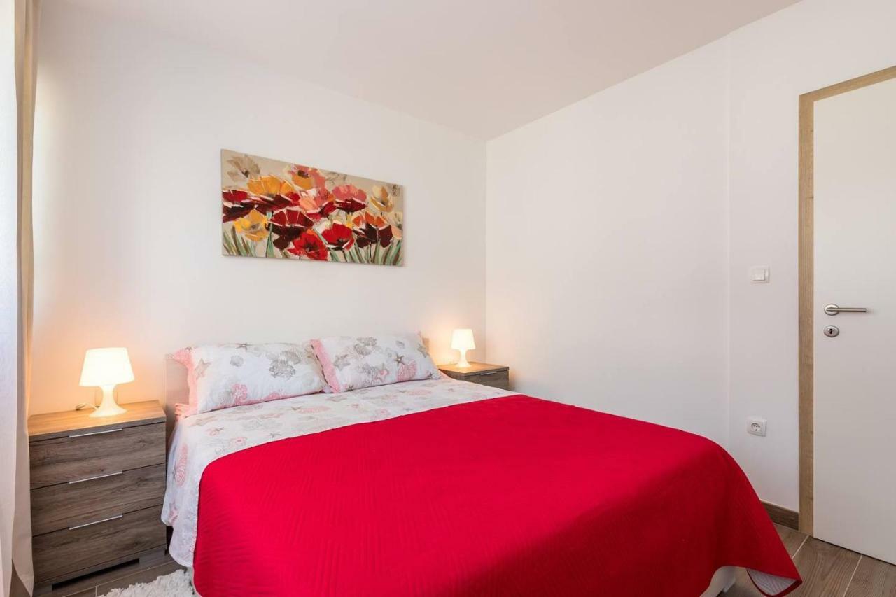 Apartments Cezar สปลิท ภายนอก รูปภาพ