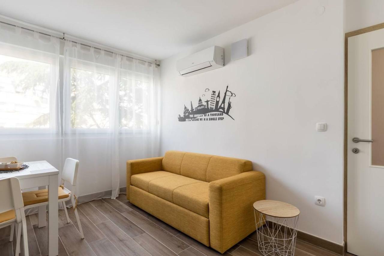 Apartments Cezar สปลิท ภายนอก รูปภาพ